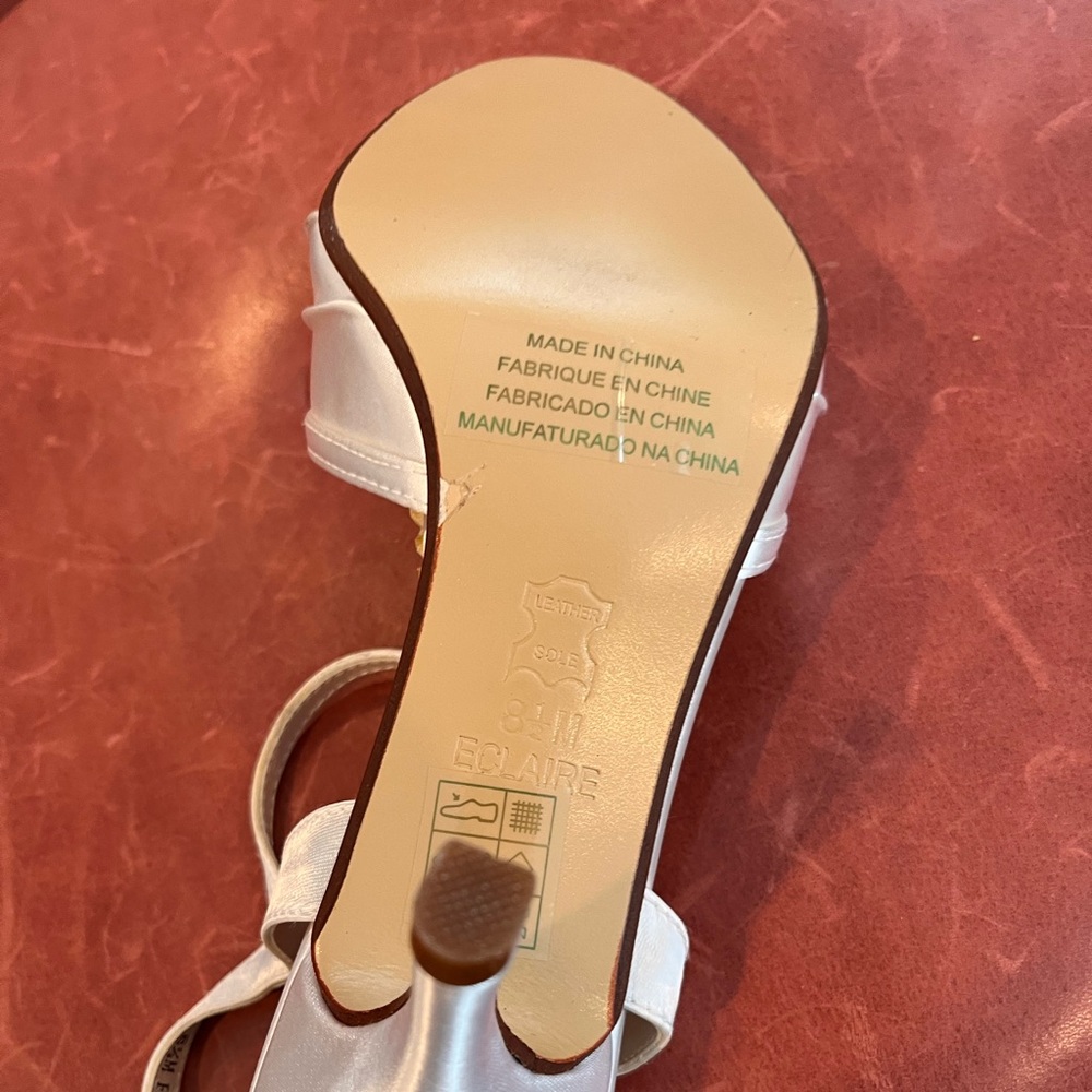 David’s Bridal Bridal Women's Heels - Picture 5 of 6